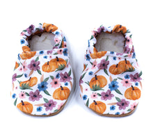 Load image into Gallery viewer, Floral Pumpkins Yeti Moccs