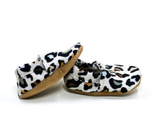 Load image into Gallery viewer, Neutral Leopard Yeti Moccs