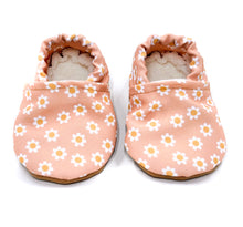 Load image into Gallery viewer, Pink Daisy Yeti Moccs
